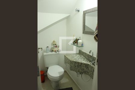 Casa à venda com 110m², 3 quartos e 4 vagasBanheiro