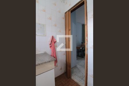 Casa à venda com 196m², 3 quartos e 2 vagasBanheiro de Serviço