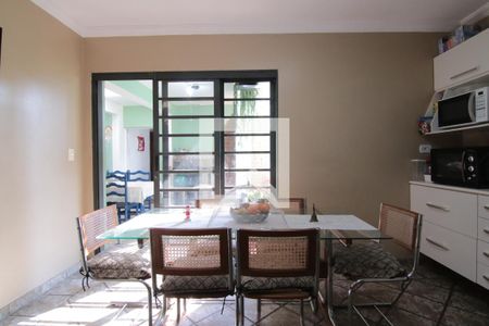 Casa à venda com 196m², 3 quartos e 2 vagasCozinha