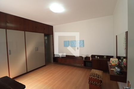 Casa à venda com 186m², 3 quartos e 2 vagasQuarto Suíte