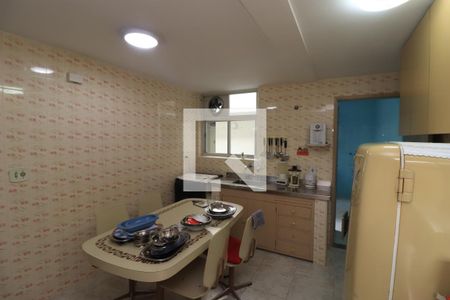 Casa à venda com 186m², 3 quartos e 2 vagasCozinha