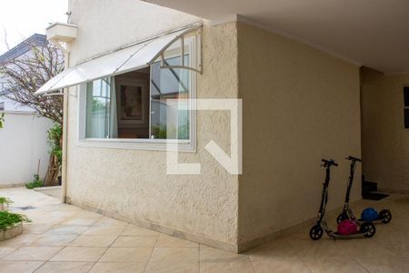 Casa à venda com 300m², 4 quartos e 4 vagasGaragem