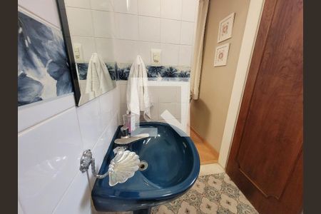 Casa à venda com 300m², 4 quartos e 4 vagasLavabo