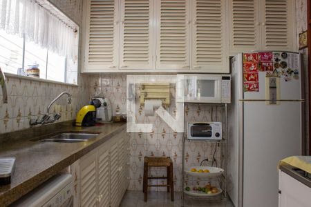 Casa à venda com 300m², 4 quartos e 4 vagasCozinha