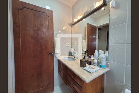 Casa à venda com 300m², 4 quartos e 4 vagasBanheiro Quarto 1 e 2 