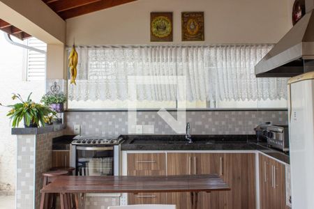 Casa à venda com 300m², 4 quartos e 4 vagasChurrasqueira