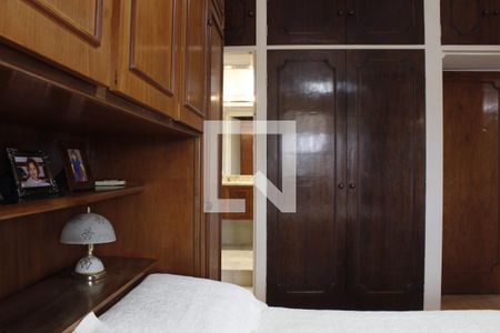 Casa à venda com 300m², 4 quartos e 4 vagasSuíte