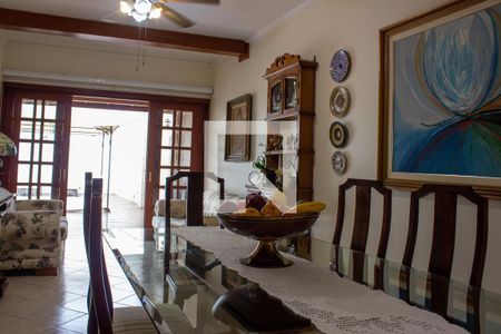 Casa à venda com 300m², 4 quartos e 4 vagasSala de Jantar e Estar