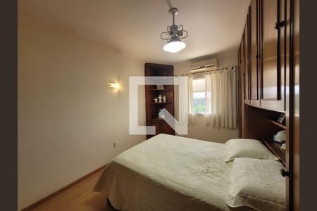 Casa à venda com 300m², 4 quartos e 4 vagasSuíte 