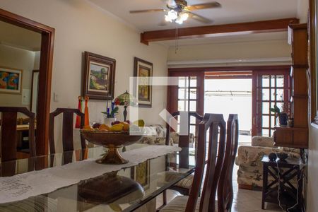 Casa à venda com 300m², 4 quartos e 4 vagasSala de Jantar e Estar