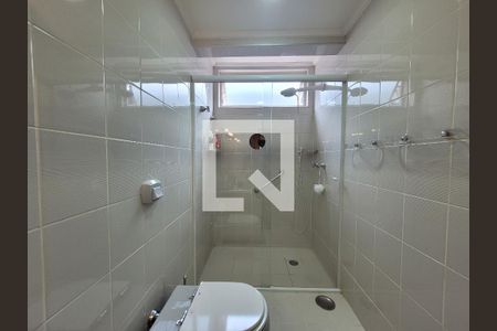 Casa à venda com 300m², 4 quartos e 4 vagasBanheiro Quarto 1 e 2 