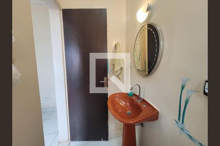 Casa à venda com 300m², 4 quartos e 4 vagasBanheiro do Escritório/Quarto