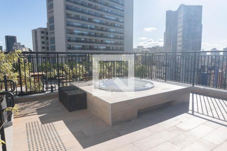 Studio para alugar com 27m², 1 quarto e sem vaga Studio para alugar com 27m², 1 quarto e sem vagaÁrea comum - Piscina