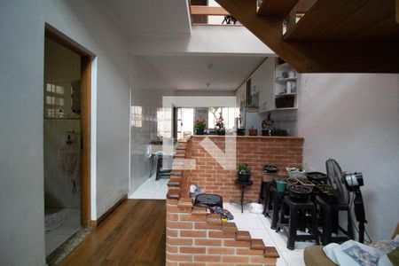 Casa à venda com 133m², 3 quartos e 2 vagasSala