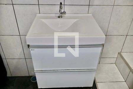 Casa à venda com 120m², 4 quartos e 2 vagas Casa à venda com 120m², 4 quartos e 2 vagasBanheiro