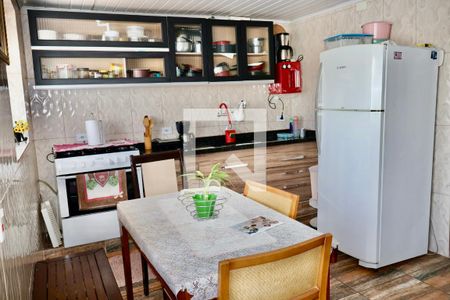 Casa à venda com 120m², 4 quartos e 2 vagas Casa à venda com 120m², 4 quartos e 2 vagasCozinha