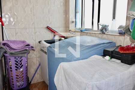 Casa à venda com 120m², 4 quartos e 2 vagas Casa à venda com 120m², 4 quartos e 2 vagasÁrea de Serviço