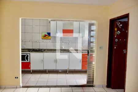 Casa à venda com 120m², 4 quartos e 2 vagas Casa à venda com 120m², 4 quartos e 2 vagasCozinha