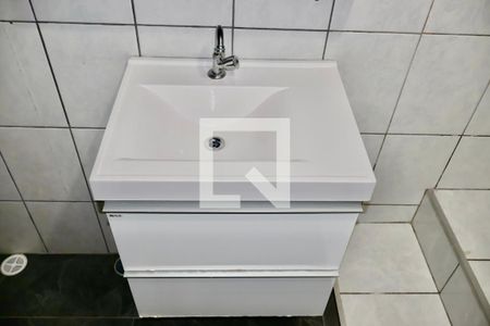 Casa à venda com 120m², 4 quartos e 2 vagas Casa à venda com 120m², 4 quartos e 2 vagasBanheiro