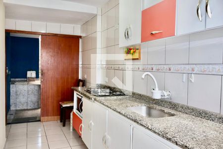 Casa à venda com 120m², 4 quartos e 2 vagas Casa à venda com 120m², 4 quartos e 2 vagasCozinha