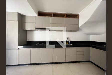 Cozinha de casa de condomínio para alugar com 3 quartos, 120m² em Cabral, Contagem