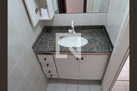 Apartamento para alugar com 55m², 2 quartos e 1 vagaBanheiro - Pia
