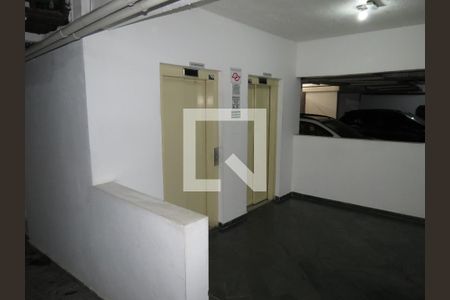 Apartamento para alugar com 55m², 2 quartos e 1 vagaElevadores