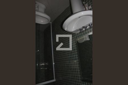 Casa para alugar com 380m², 4 quartos e 5 vagasBanheiro da Edícula