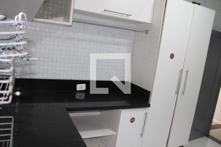 Casa para alugar com 380m², 4 quartos e 5 vagasÁrea de Serviço