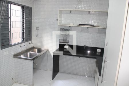Casa para alugar com 380m², 4 quartos e 5 vagasÁrea de Serviço