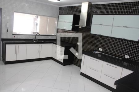 Casa para alugar com 380m², 4 quartos e 5 vagasCozinha