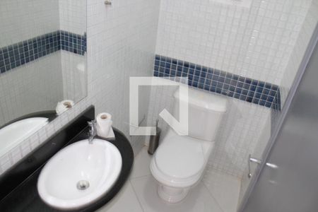 Casa para alugar com 380m², 4 quartos e 5 vagasBanheiro da Área Externa