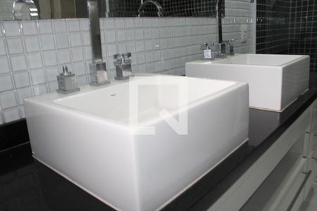 Casa para alugar com 380m², 4 quartos e 5 vagasBanheiro do Quarto 2