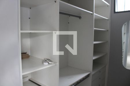 Closet do Quarto 1 de casa para alugar com 4 quartos, 380m² em Lapa, São Paulo