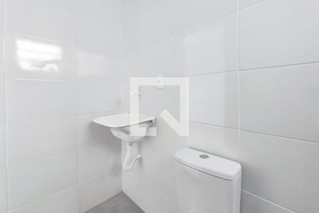 Banheiro de kitnet/studio para alugar com 1 quarto, 28m² em Vila Progresso, Campinas