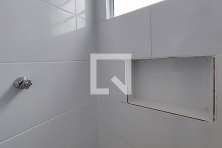 Banheiro de kitnet/studio para alugar com 1 quarto, 28m² em Vila Progresso, Campinas