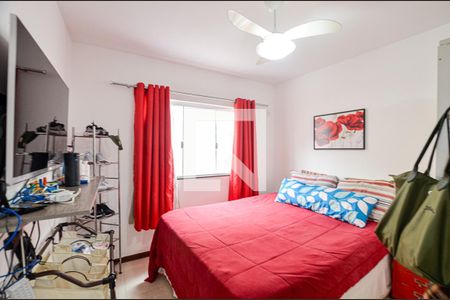 Casa à venda com 214m², 5 quartos e 2 vagas Casa à venda com 214m², 5 quartos e 2 vagasQuarto 4