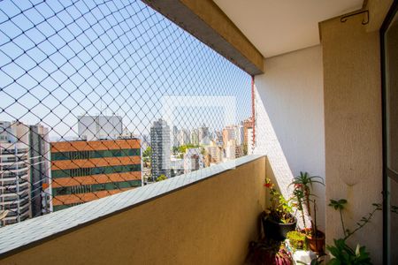 Varanda da sala de apartamento para alugar com 3 quartos, 120m² em Vila Bastos, Santo André