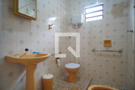 Casa à venda com 365m², 2 quartos e 1 vagaBanheiro