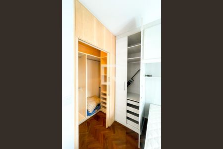 Closet do Quarto de apartamento para alugar com 1 quarto, 55m² em Pinheiros, São Paulo