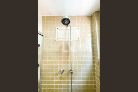 Banheiro de apartamento para alugar com 1 quarto, 55m² em Pinheiros, São Paulo