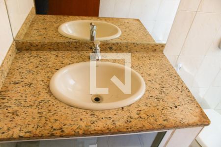 Casa para alugar com 54m², 2 quartos e sem vagaBanheiro