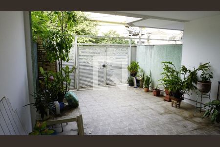 Casa à venda com 205m², 3 quartos e 2 vagasGaragem