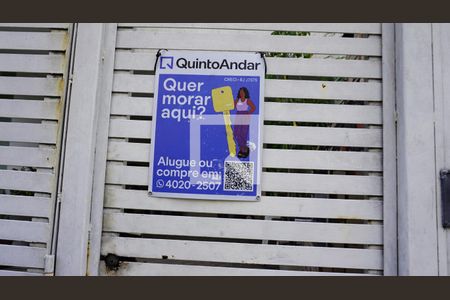 Casa à venda com 205m², 3 quartos e 2 vagasFachada