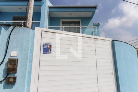 Casa para alugar com 90m², 2 quartos e 1 vaga Casa para alugar com 90m², 2 quartos e 1 vagaFachada