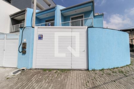 Casa para alugar com 90m², 2 quartos e 1 vaga Casa para alugar com 90m², 2 quartos e 1 vagaFachada
