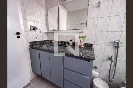 Banheiro 1 - Armários de apartamento para alugar com 2 quartos, 80m² em Vila Pompéia, São Paulo