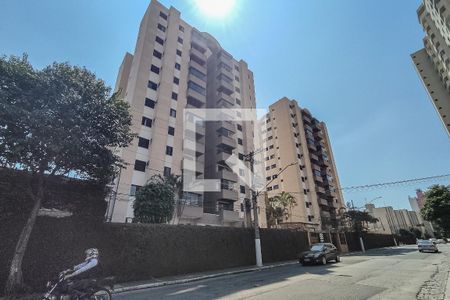 Apartamento para alugar com 70m², 3 quartos e 1 vaga Apartamento para alugar com 70m², 3 quartos e 1 vagaFachada