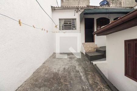 Casa à venda com 200m², 2 quartos e 2 vagasQuintal - Casa 01