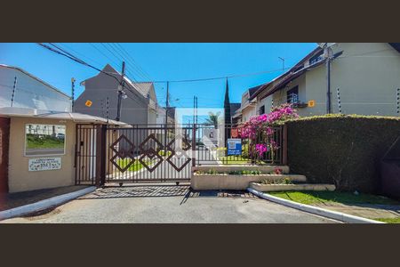 Casa de condomínio para alugar com 160m², 4 quartos e 2 vagas Casa de condomínio para alugar com 160m², 4 quartos e 2 vagasFachada